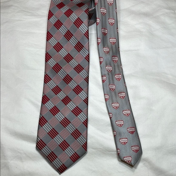 ESPN College Gameday Red and Gray Checkered Tie - Picture 2 of 4